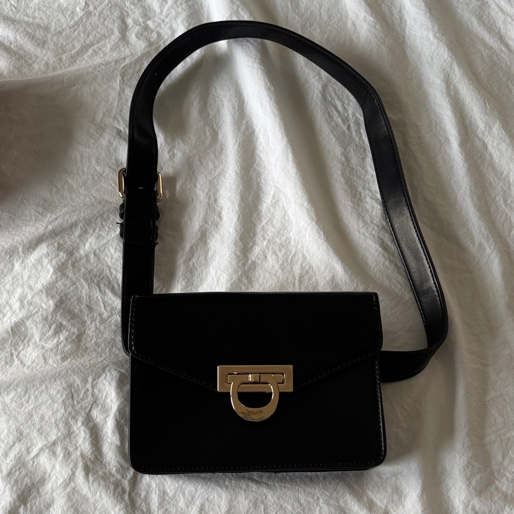 Ecosusi vegan leather crossbody bag